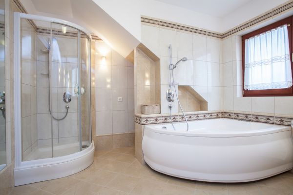 Oversized Bathtub Installation in Erie