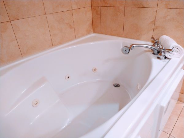 Acrylic Tub Installation in Erie