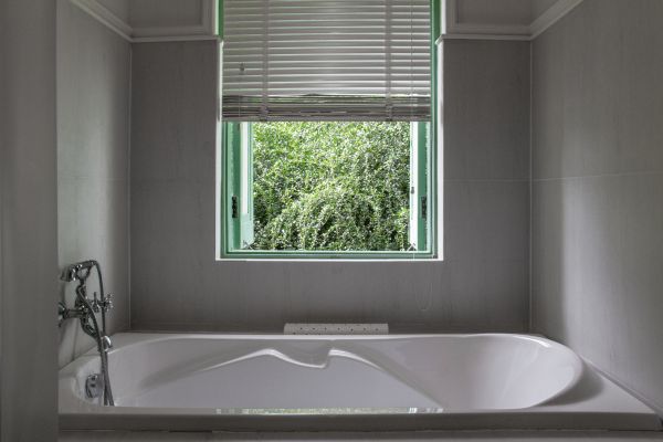 Fiberglass Tub Installation in Erie
